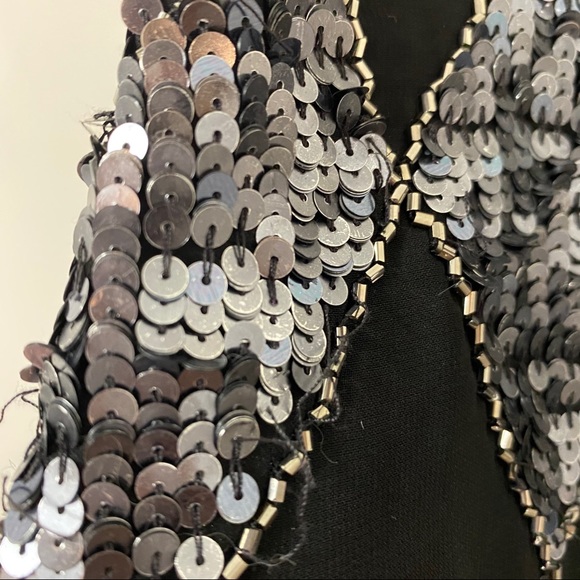 Heidi Klum Maternity Top - Picture 5 of 7